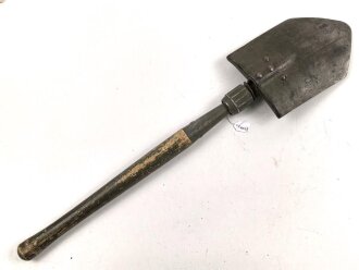 U.S. Army 1945 dated folding shovel M-1943. Uncleaned, original paint