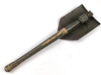 U.S. Army 1945 dated folding shovel M-1943. Uncleaned, original paint