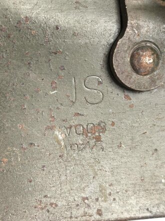 U.S. Army 1945 dated folding shovel M-1943. Uncleaned, original paint
