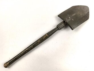 U.S. Army 1945 dated folding shovel M-1943. Uncleaned, original paint