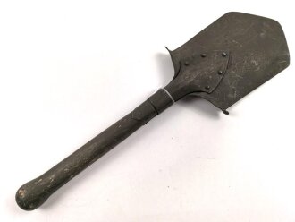 Ungarn , Spaten Modell 1878 System Linnemann. Hersteller " Herczegh" überlackiertes Stück