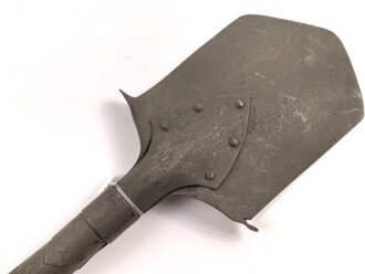 Ungarn , Spaten Modell 1878 System Linnemann. Hersteller " Herczegh" überlackiertes Stück