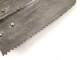 Spaten mit Säge ohne Herstellerbezeichnung, gereinigtes Stück