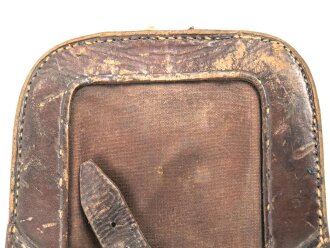 Spatenleder ohne Markierung. Ich glaube zu wissen, das es der Niederlande zuzuordnen ist.  Ungereinigtes Stück, unvollständig