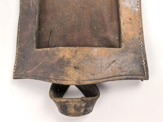 Spatenleder ohne Markierung. Ich glaube zu wissen, das es der Niederlande zuzuordnen ist.  Ungereinigtes Stück, unvollständig