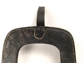 1. Weltkrieg, Spatentasche für den Spaten Modell 1874. Ungereinigtes Stück, die Koppelschlaufe vermutlich in der Zeit repariert, Leder angetrocknet