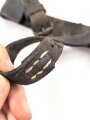 1. Weltkrieg, Spatentasche für den Spaten Modell 1874. Ungereinigtes Stück, die Koppelschlaufe vermutlich in der Zeit repariert, Leder angetrocknet