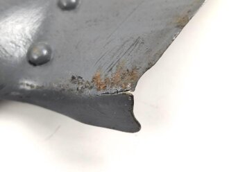 Spaten ohne Markierung. Überlackiertes, ungereinigtes Stück