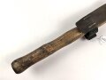 Kaiserreich und 1. Weltkrieg, Beilpicke in Lederfutteral. Guter Gesamtzustand, keine Stempelung erkennbar