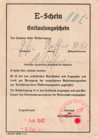 Wehrpaß und Verleihungsurkunden für einen Veterinär