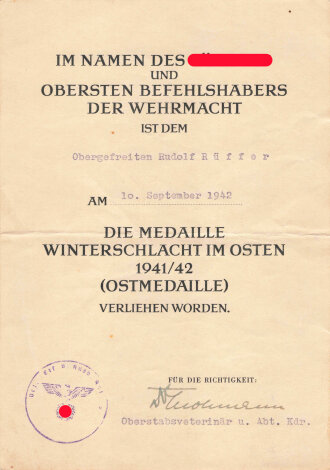 Wehrpaß und Verleihungsurkunden für einen Veterinär