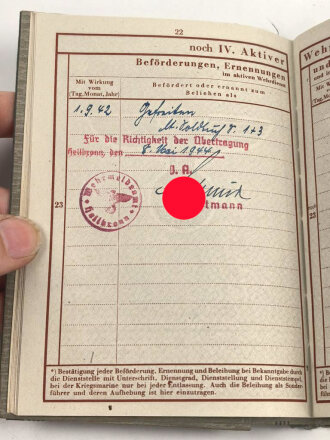 Zwei Wehrpässe von Gefallenen Brüdern einer Familie aus Heilbronn. Beides bei der Infanterie, einer in der Ukraine, einer in Rußland gefallen.