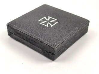 Etui für ein Eisernes Kreuz 1. Klasse 1939. Frühes Stück mit eckigem Drücker