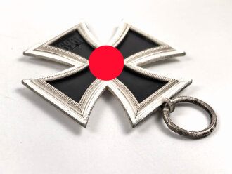 Eisernes Kreuz 2. Klasse 1939. Ungetragenes Stück ohne Herstellerbezeichnung im Bandring, in wohl zugehöriger Tüte von Gustav Brehmer Markneukirchen