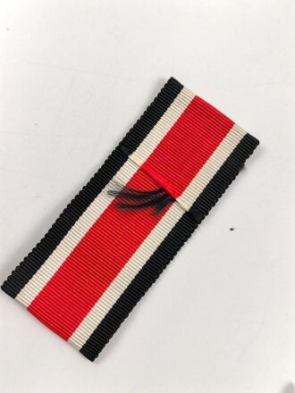 Eisernes Kreuz 2. Klasse 1939. Ungetragenes Stück ohne Herstellerbezeichnung im Bandring, in wohl zugehöriger Tüte von Gustav Brehmer Markneukirchen