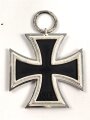Eisernes Kreuz 2. Klasse 1939. Ungetragenes Stück ohne Herstellerbezeichnung im Bandring, in wohl zugehöriger Tüte von Gustav Brehmer Markneukirchen