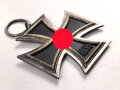 Eisernes Kreuz 2. Klasse 1939. Ungetragenes Stück ohne Herstellerbezeichnung im Bandring, in wohl zugehöriger Tüte von Ernst L.Müller Pforzheim