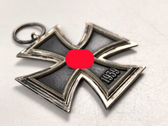 Eisernes Kreuz 2. Klasse 1939. Ungetragenes Stück ohne Herstellerbezeichnung im Bandring, in wohl zugehöriger Tüte von Franz Reischauer Oberstein