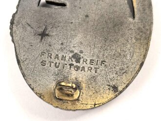 Panzerkampfabzeichen in bronze, Zink bronziert. Hersteller Frank & Reif Stuttgart