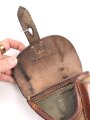 Luftwaffe, Pistolentasche für Pistole Ungarische M 37 Femaru. Stark getragenes Stück datiert 1941