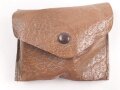 Allgemeine Schutzbrille Wehrmacht in Hülle aus Ersatzmaterial. Umbral Gläser ( getönt) , mit beiliegendem Hinweiszettel, dieser mit Druckvermerk von 1942