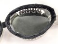 Getönte Brille mit Aluminiumrahmen, sieht man so immer wieder auf Fotos bei Angehörigen der Gebirgstruppe. Ungetragen, Gummiband ohne Funktion