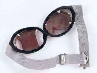 Getönte Brille mit Aluminiumrahmen, sieht man so immer wieder auf Fotos bei Angehörigen der Gebirgstruppe. Ungetragen, Gummiband ohne Funktion