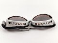 Getönte Brille mit Aluminiumrahmen, sieht man so immer wieder auf Fotos bei Angehörigen der Gebirgstruppe. Ungetragen, Gummiband ohne Funktion