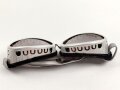 Getönte Brille mit Aluminiumrahmen, sieht man so immer wieder auf Fotos bei Angehörigen der Gebirgstruppe. Ungetragen, Gummiband ohne Funktion