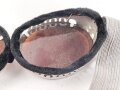 Getönte Brille mit Aluminiumrahmen, sieht man so immer wieder auf Fotos bei Angehörigen der Gebirgstruppe. Ungetragen, Gummiband ohne Funktion
