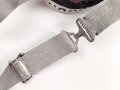 Getönte Brille mit Aluminiumrahmen, sieht man so immer wieder auf Fotos bei Angehörigen der Gebirgstruppe. Ungetragen, Gummiband ohne Funktion