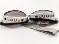 Getönte Brille mit Aluminiumrahmen, sieht man so immer wieder auf Fotos bei Angehörigen der Gebirgstruppe. Ungetragen, Gummiband ohne Funktion