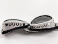 Getönte Brille mit Aluminiumrahmen, sieht man so immer wieder auf Fotos bei Angehörigen der Gebirgstruppe. Ungetragen, Gummiband ohne Funktion