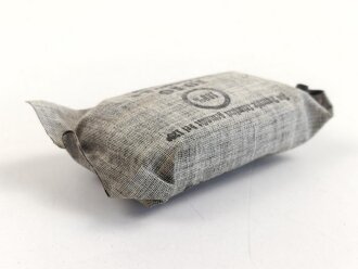 Verbandpäckchen kleines Modell datiert 1940 , gehört so unser anderem in Verbandkästen der Wehrmacht und des Luftschutz