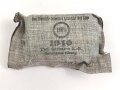 Verbandpäckchen kleines Modell datiert 1940 , gehört so unser anderem in Verbandkästen der Wehrmacht und des Luftschutz
