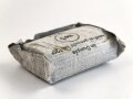 Verbandpäckchen kleines Modell datiert 1943 , gehört so unser anderem in Verbandkästen der Wehrmacht und des Luftschutz