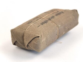 Verbandpäckchen großes Modell datiert 1939 , gehört so unser anderem in Verbandkästen der Wehrmacht und des Luftschutz