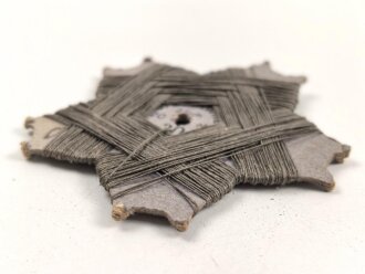 Gruschwitz Leinenzwirn, Feldgrauer Zwirn auf Pappsternchen. Durchmesser etwa 7cm, sie erhalten ein ( 1 ) Stück
