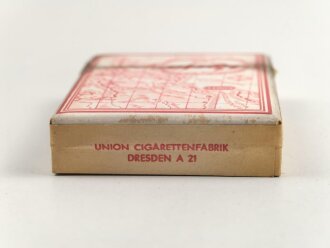 Pack "Korfu rot" Zigaretten, ungeöffnet, Steuerbanderole mit Hakenkreuz