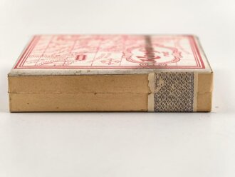 Pack "Korfu rot" Zigaretten, ungeöffnet, Steuerbanderole mit Hakenkreuz