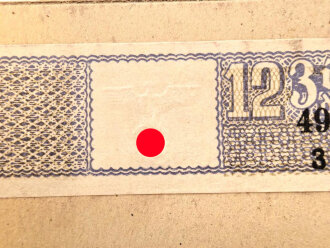Pack "Korfu rot" Zigaretten, ungeöffnet, Steuerbanderole mit Hakenkreuz