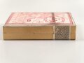 Pack "Korfu rot" Zigaretten, ungeöffnet, Steuerbanderole mit Hakenkreuz