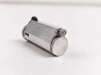 Feuerzeug aus Leichtmetall, leer, Höhe etwa 55mm, KEIN VERSAND NACH ÜBERSEE