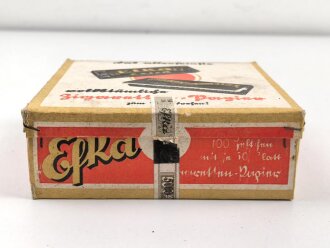 50 Blatt EFKA Zigarettenpapier, sehr guter Zustand, sie erhalten ein ( 1 ) Stück aus dem originalen Umkarton, dieser mit geschwärzter Steuerbanderole mit Hakenkreuz