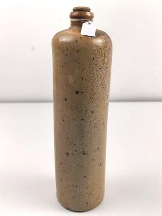 Reizstoff Flasche (leer), zum Testen von Gasmasken Wehrmacht, Originales Etikett, gmp = Schering, Höhe mit Stopfen etwa 30cm