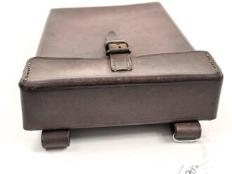 Kaiserreich und 1. Weltkrieg, ungeschwärzte Ledertasche , Maße etwa 15,5 x 23,5 x 4cm