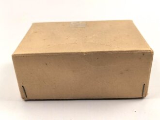 Leere Umverpackung für 100 Stück Hoheitsabzeichen für Feldmütze mit Kokarde ( Spiegel in Trapezform) Maße etwa 8,5 x 12 x 5cm