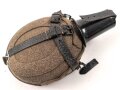 Labeflasche Wehrmacht für Sanitätspersonal. Sehr guter Zustand, Trageriemen fehlt, defekt