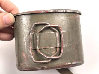 Feldflasche Wehrmacht in Tropenausführung, getragenes Stück
