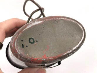 Feldflasche Wehrmacht in Tropenausführung, getragenes Stück